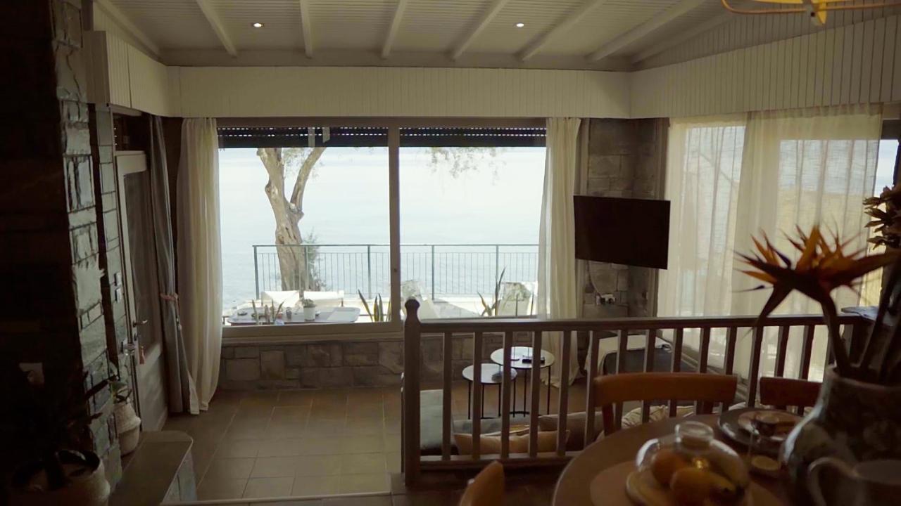Villa Paul Seafront House Mesongí Exterior foto