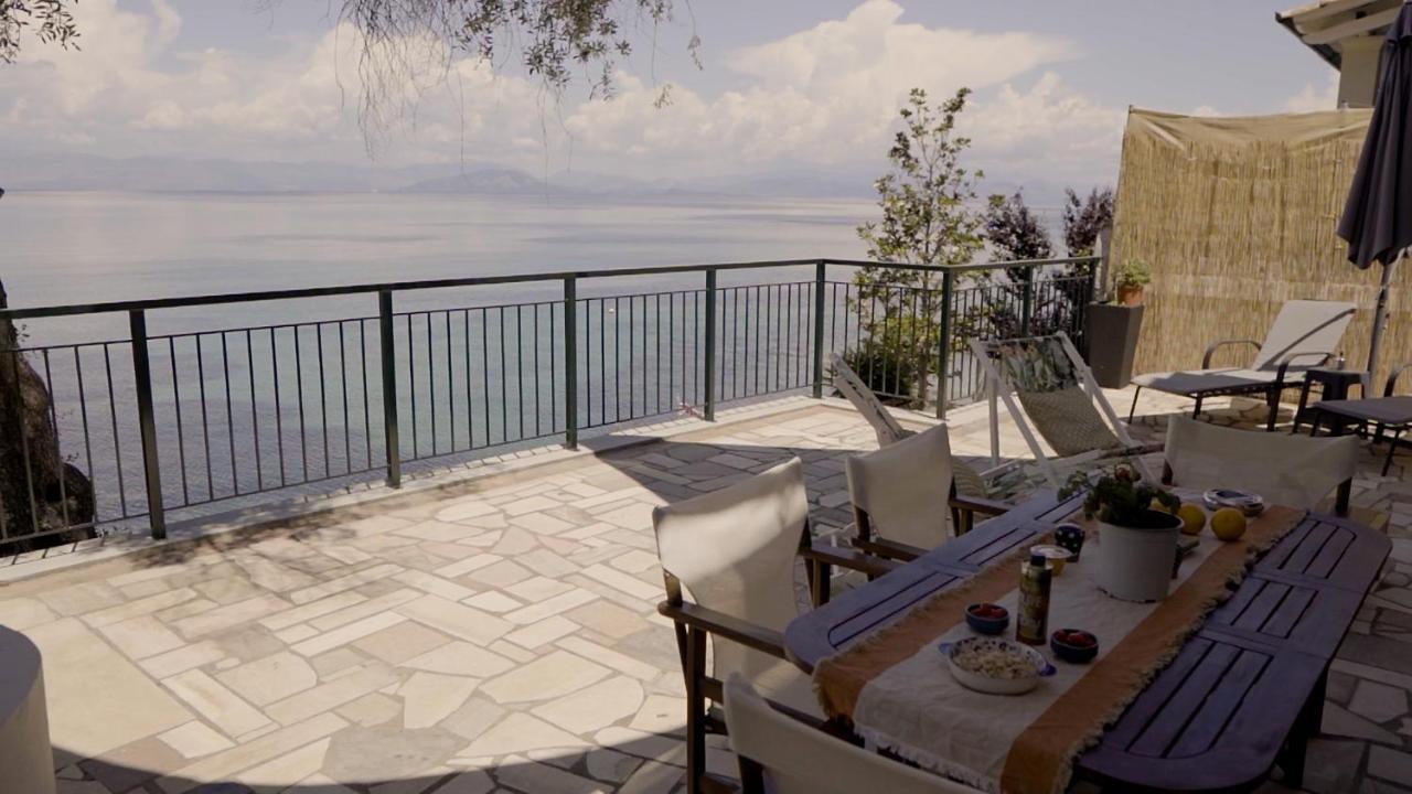 Villa Paul Seafront House Mesongí Exterior foto