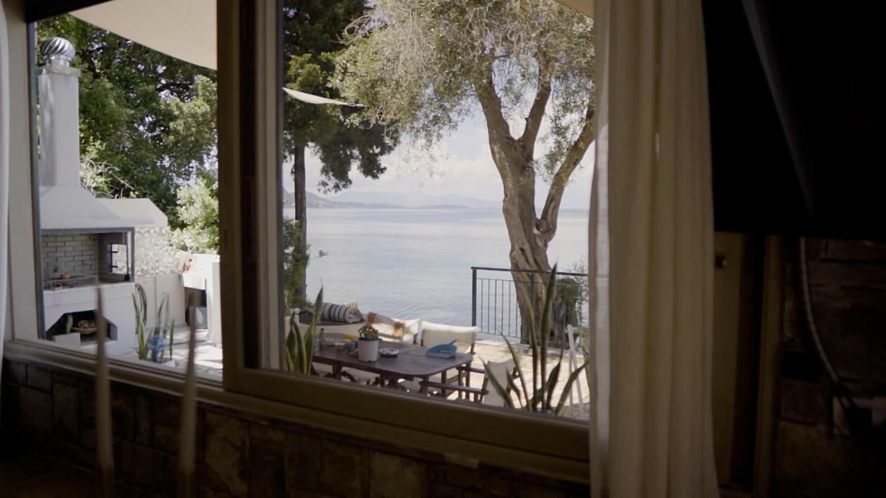 Villa Paul Seafront House Mesongí Exterior foto
